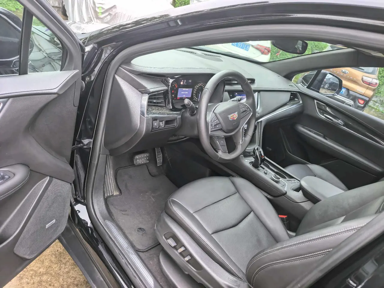 Cadillac 2020 XT5 2.0T 28T Luxury Automatic Gear 3