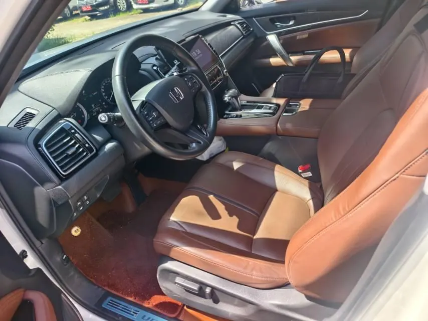 Honda 2020 UR-V 1.5T Stepless 240TURBO Two-Drive Elegant Edition Automatic Gear 3