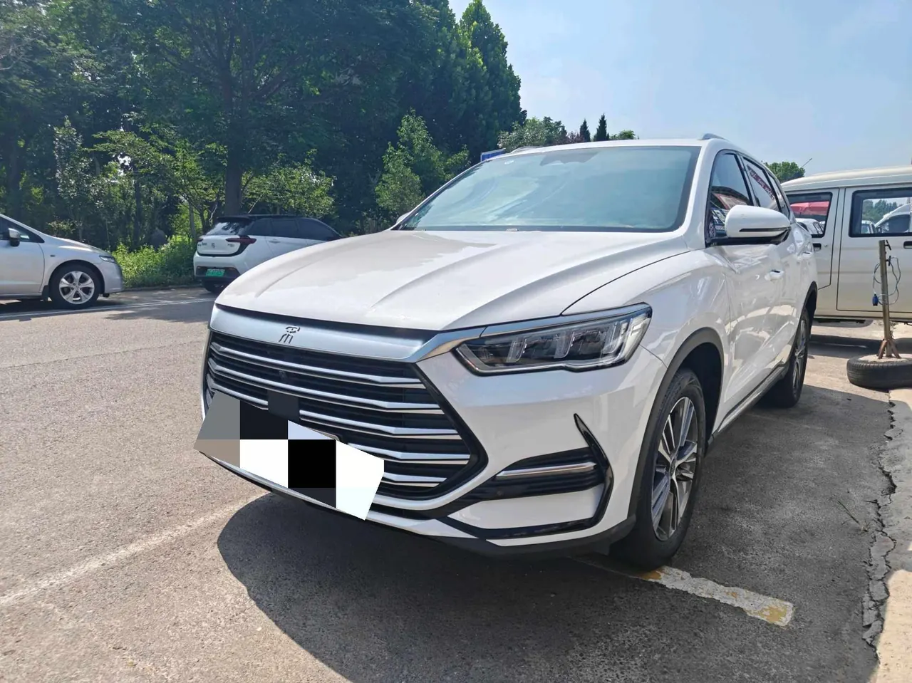 BYD Song PLUS New Energy 2021 Song PLUS DM-i 1.5 Stepless 51KM Honorable Automatic Gear - View 1