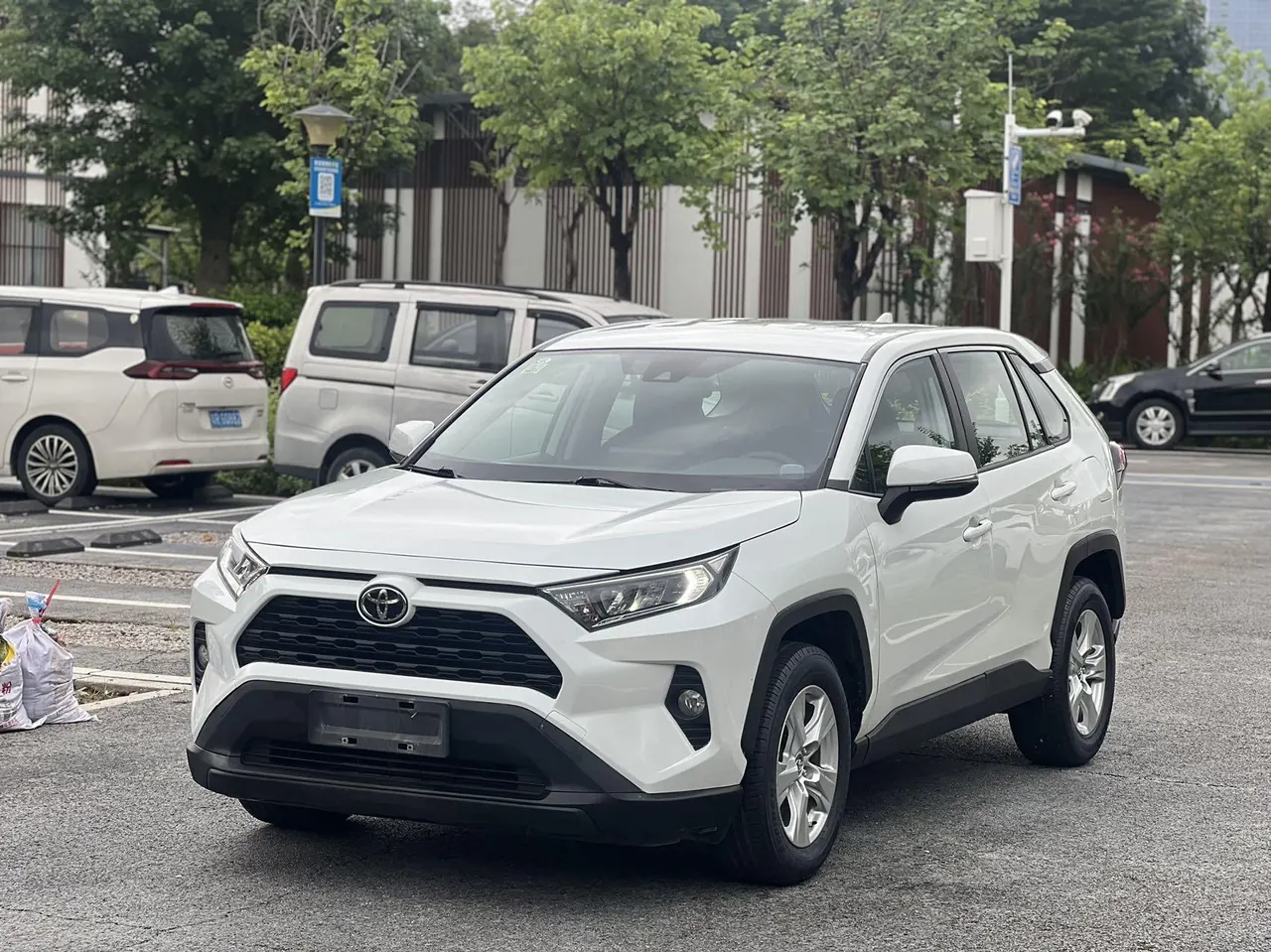 Toyota 2021 RAV4 Rongbo 2.0 Stepless Two-Drive City Edition Automatic Gear - View 1