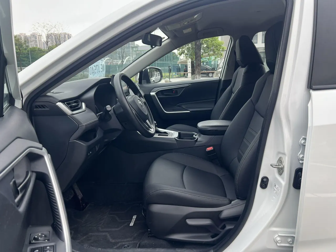Toyota 2021 RAV4 Rongbo 2.0 Stepless Two-Drive City Edition Automatic Gear 4