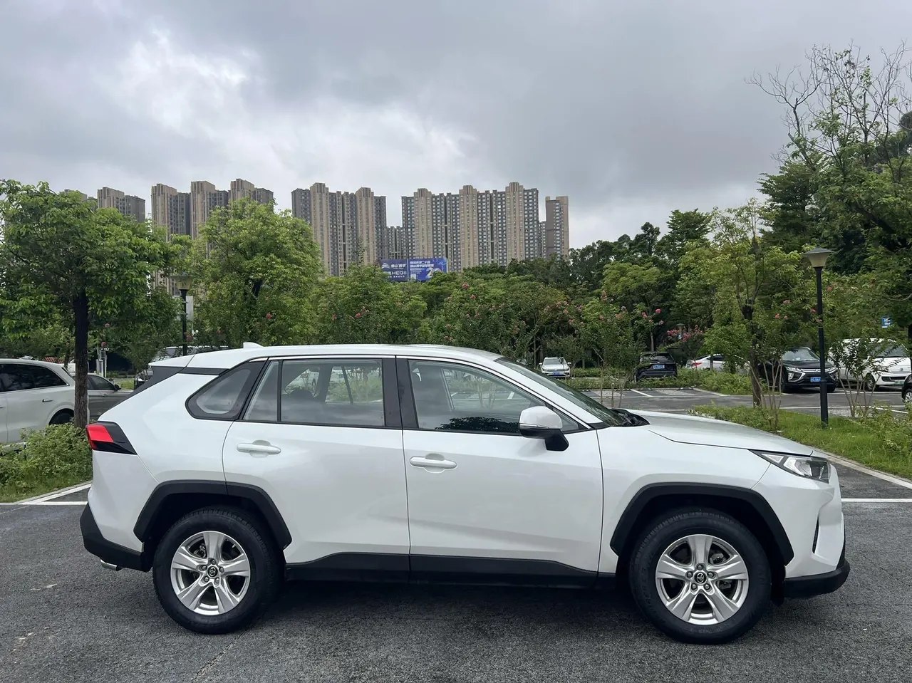 Toyota 2021 RAV4 Rongbo 2.0 Stepless Two-Drive City Edition Automatic Gear 7