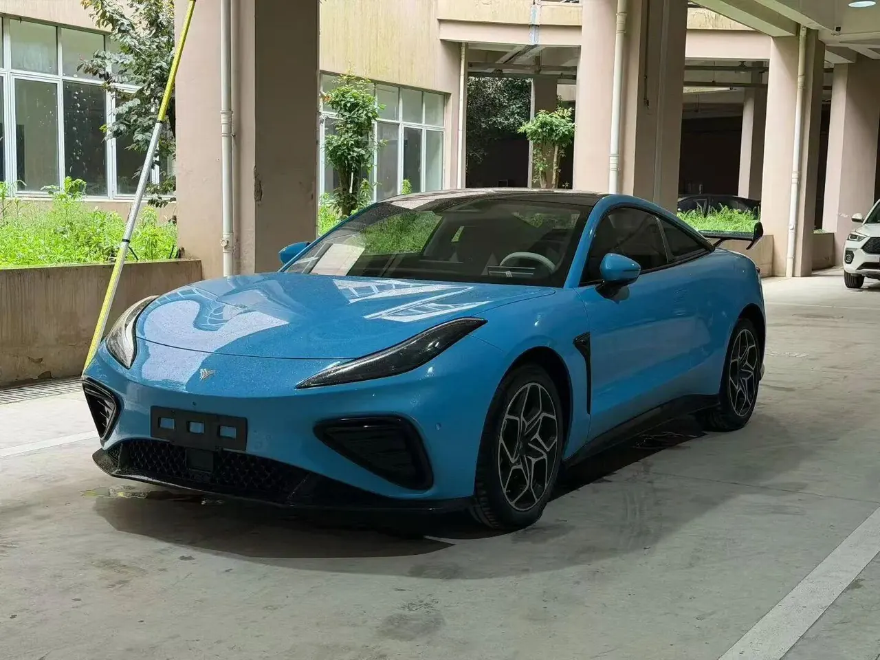 Открыть галерею: Neta 2023 Neta GT 580 AWD Sports Edition Automatic Gear
