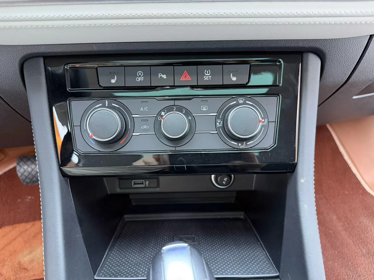 Jetta 2023 Jetta VS7 1.4T 280TSI Enterprising Edition Automatic Gear 8