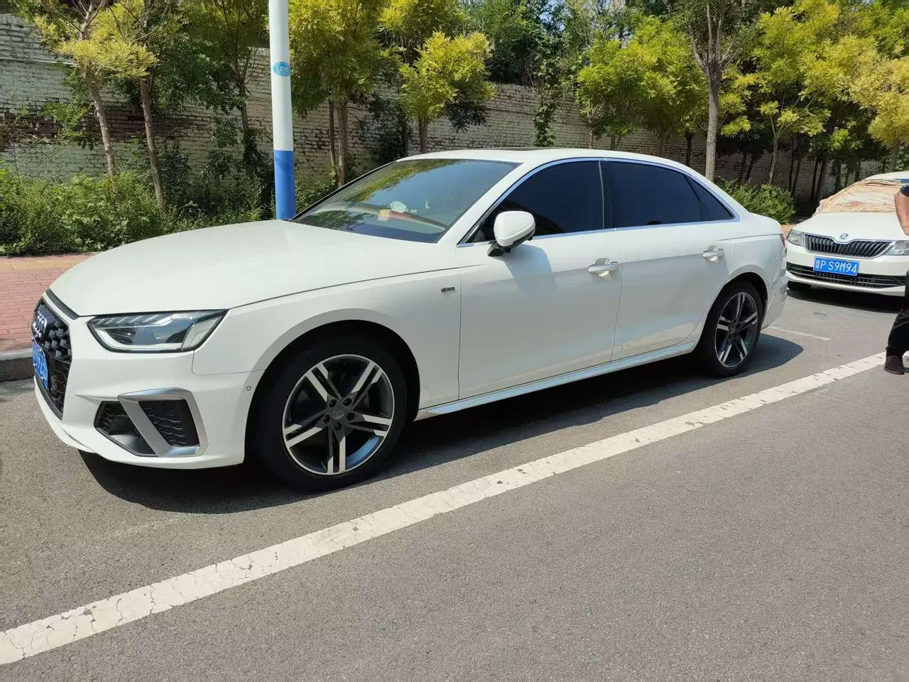 Audi 2020 A4L 2.0TFSI 40TFSI Fashion Dynamic Automatic - View 1