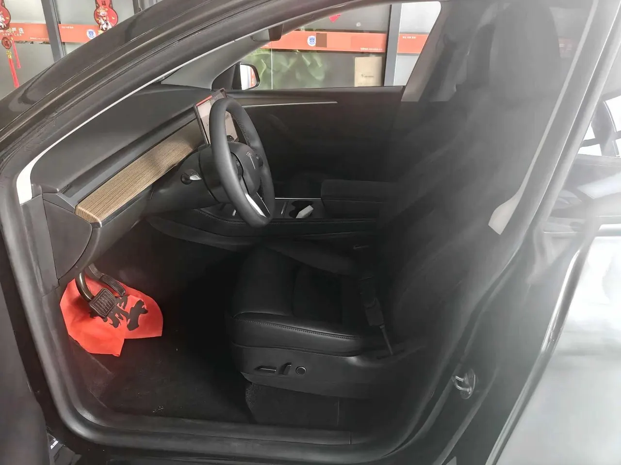 Tesla 2022 Model Y rear-wheel drive version automatic transmission 2