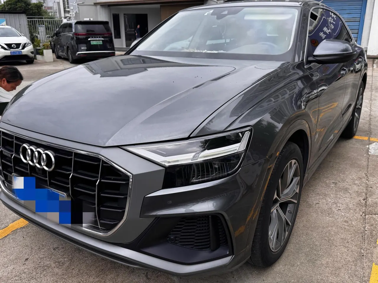 Открыть галерею: Audi Q8 (Imported) 2021 Q8 48V 3.0TFSI 55TFSI Luxury Dynamic Automatic Gear