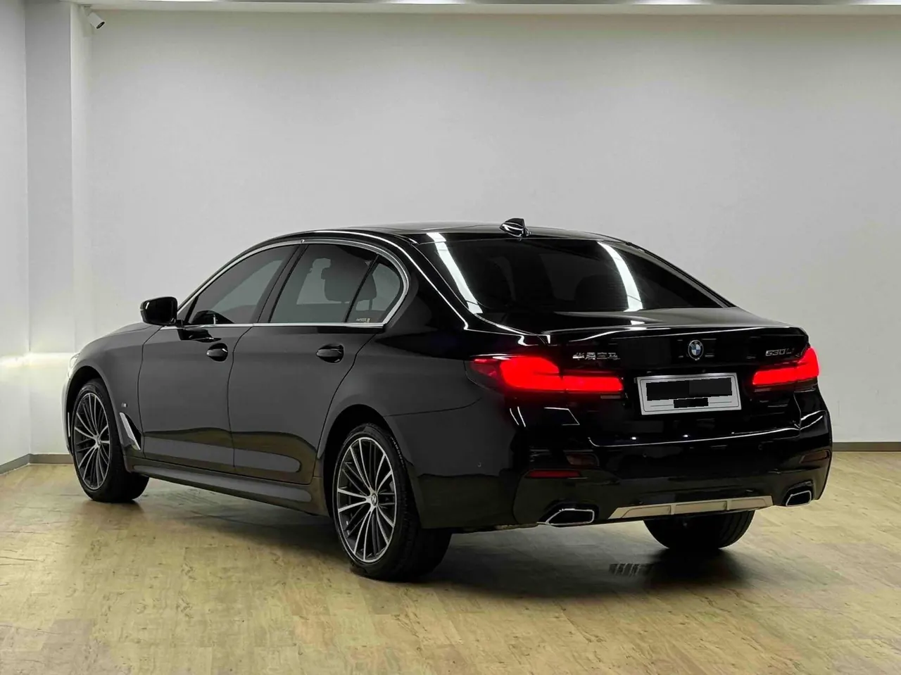 BMW 5 Series 2022 530Li 2.0T Leading M Sports Suit Automatic Gear 7