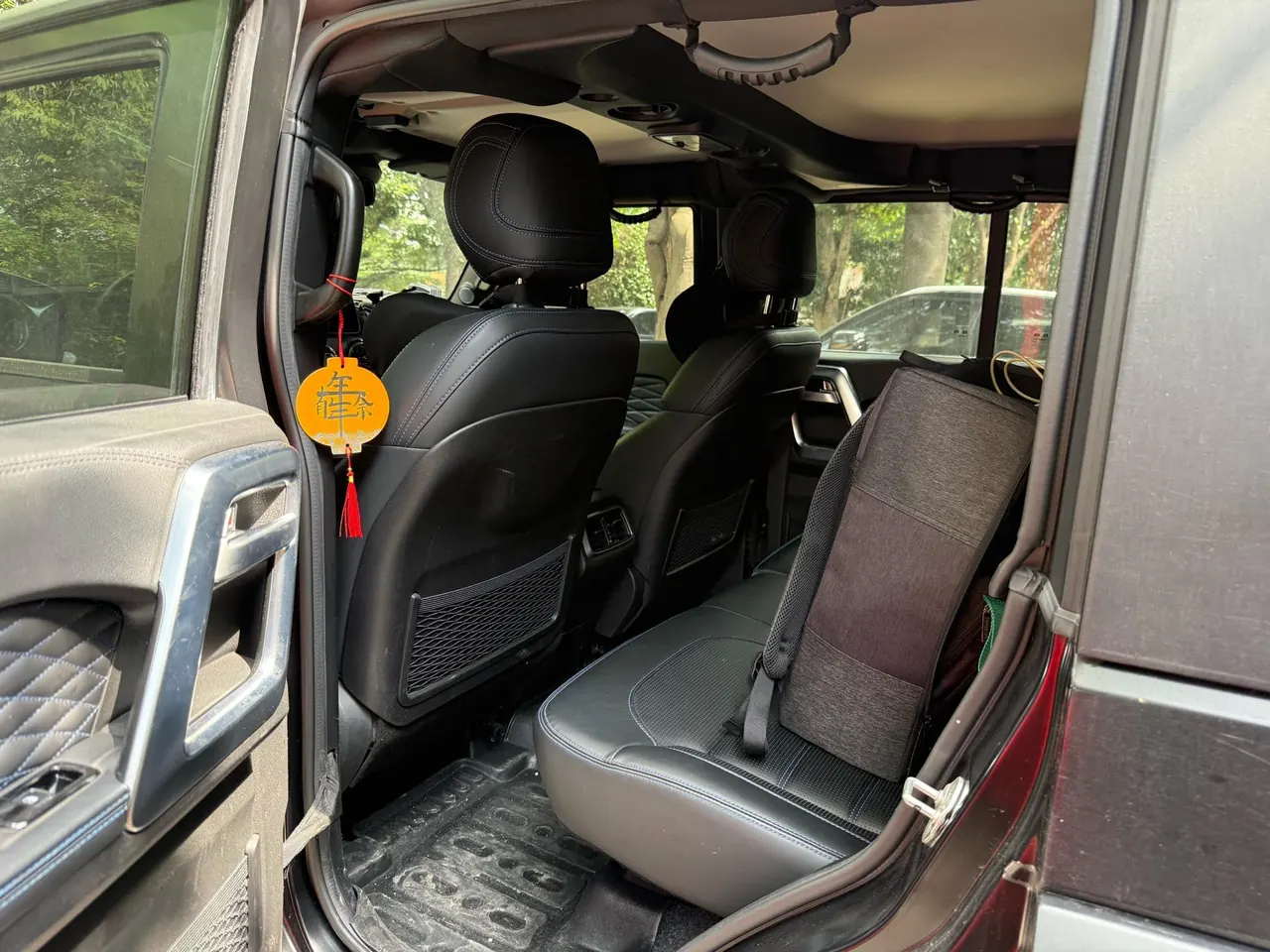 Beijing 2021 BJ40 2.0T four-wheel drive blade hero version chivalrous automatic gear 3