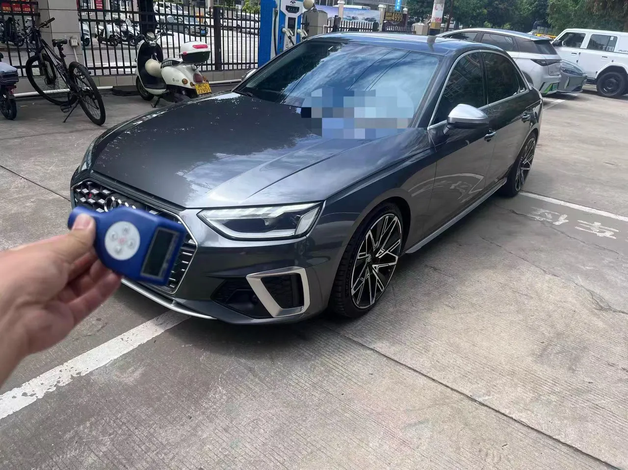 Audi 2020 A4L 2.0TFSI 40TFSI Fashion Dynamic Automatic - View 1