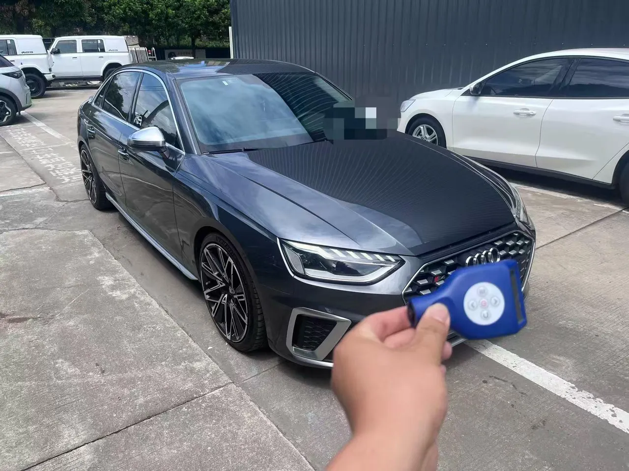 Audi 2020 A4L 2.0TFSI 40TFSI Fashion Dynamic Automatic 3