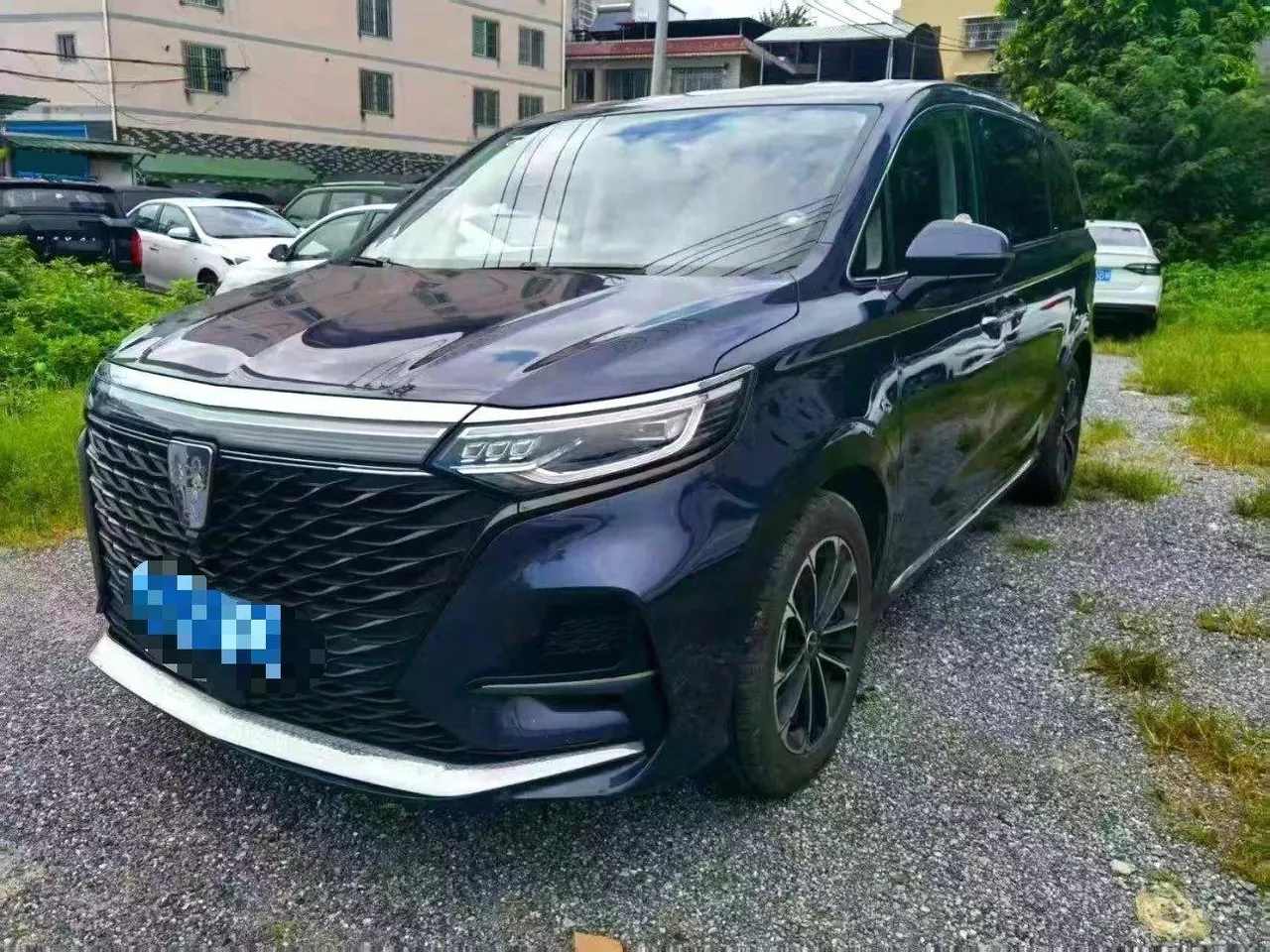 Открыть галерею: Roewe 2021 iMAX8 2.0TGI 400TGI Supreme Series Lu Zun Edition Automatic Gear