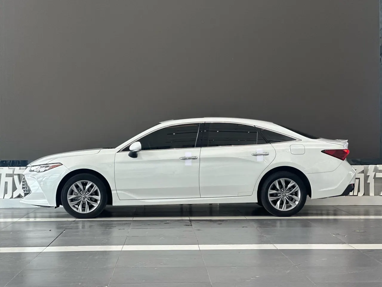 Toyota 2021 Asian Dragon 2.5 Deluxe Edition Automatic 8