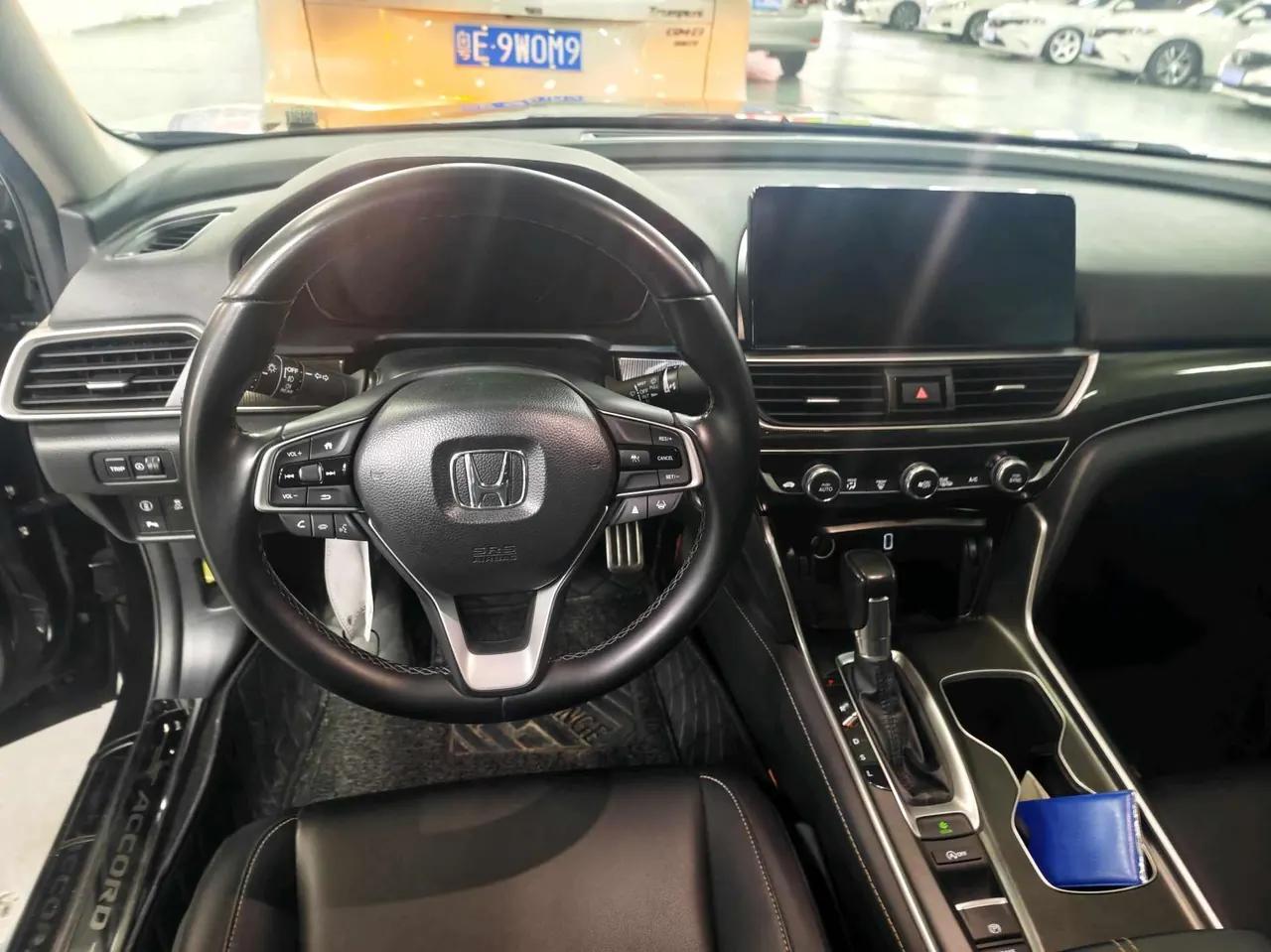 Honda 2022 10th Generation Accord 1.5T Stepless 260TURBO Magic Night Premium Edition Automatic Gear 3