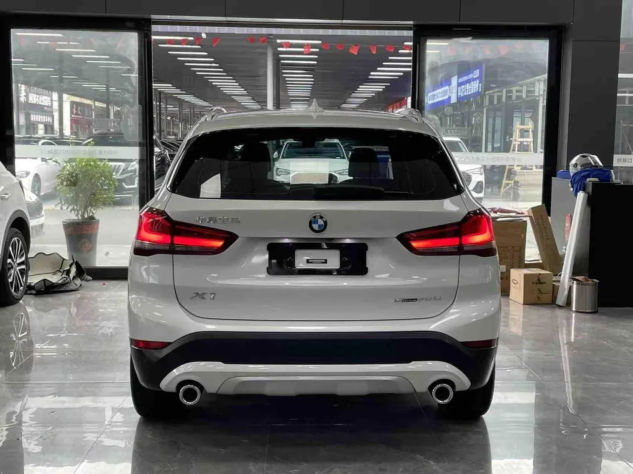 BMW 2022 X1 sDrive20Li 1.5T fashion automatic gear 10