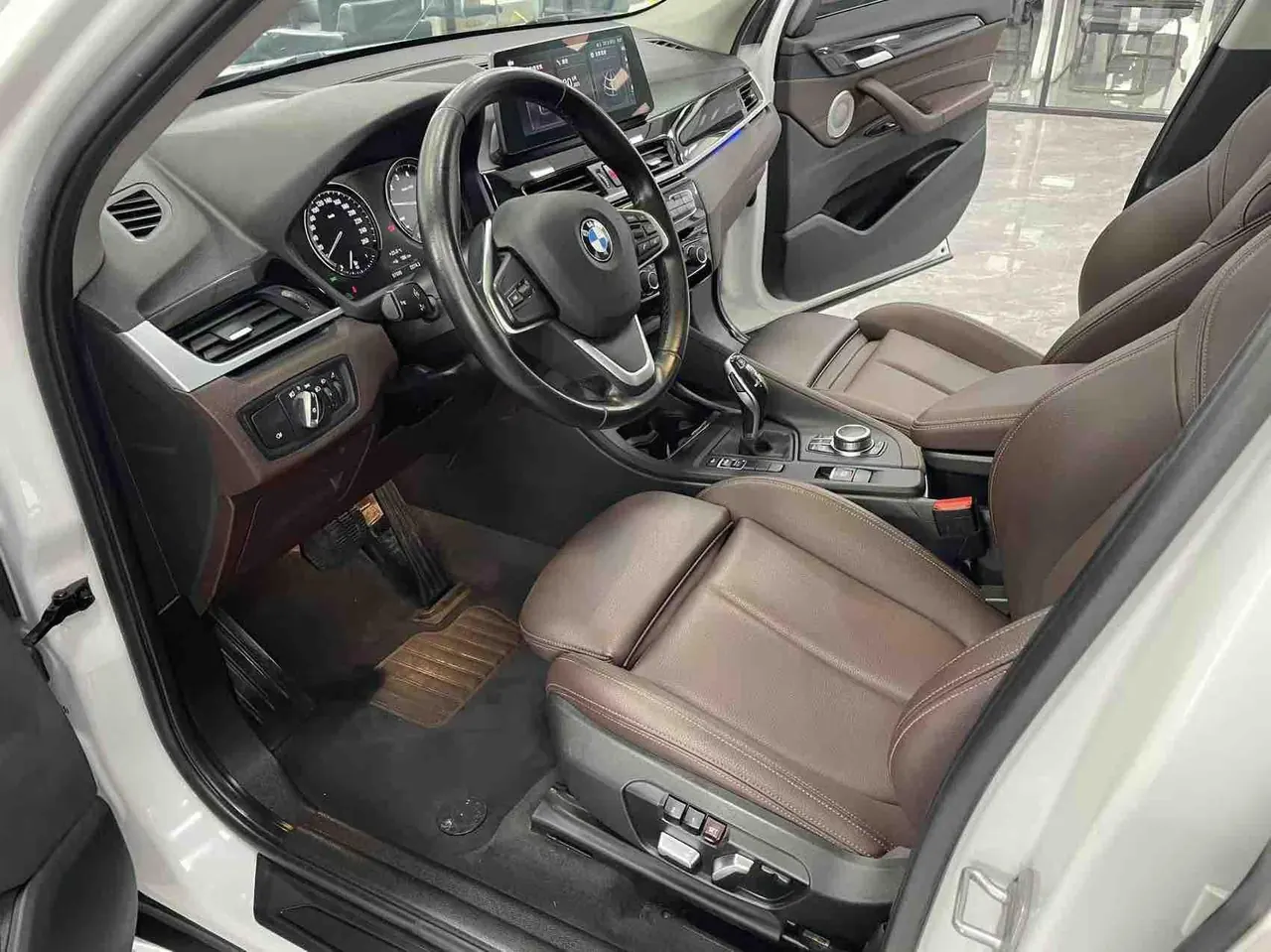 BMW 2022 X1 sDrive20Li 1.5T fashion automatic gear 4