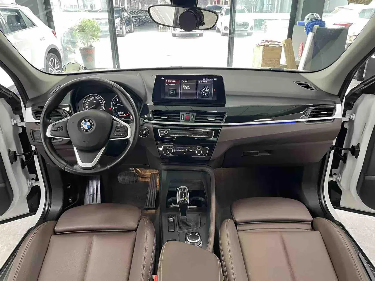 BMW 2022 X1 sDrive20Li 1.5T fashion automatic gear 6