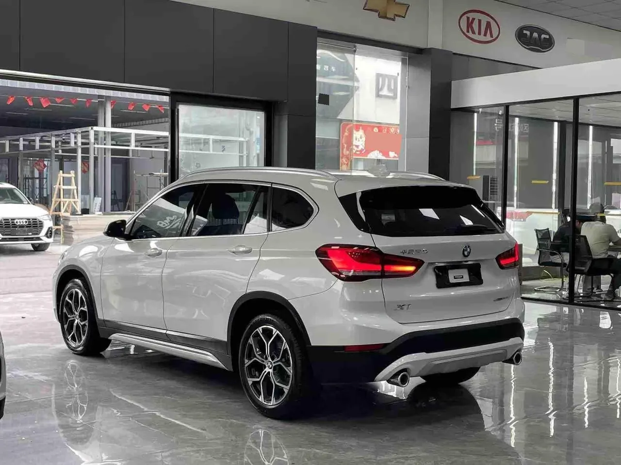 BMW 2022 X1 sDrive20Li 1.5T fashion automatic gear 9