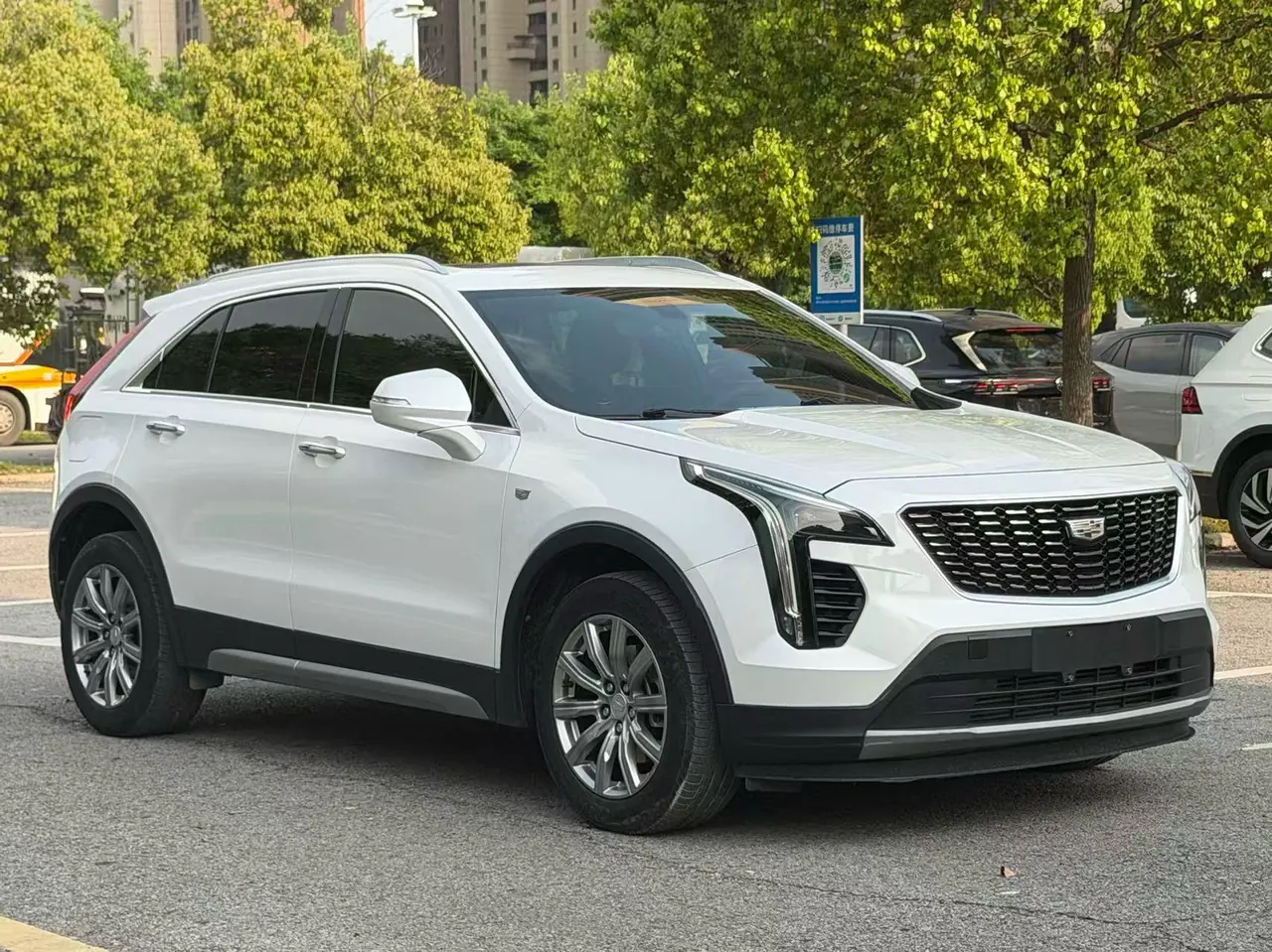 Cadillac 2020 XT4 2.0T 28T Two-Drive Leading Automatic Gear 4