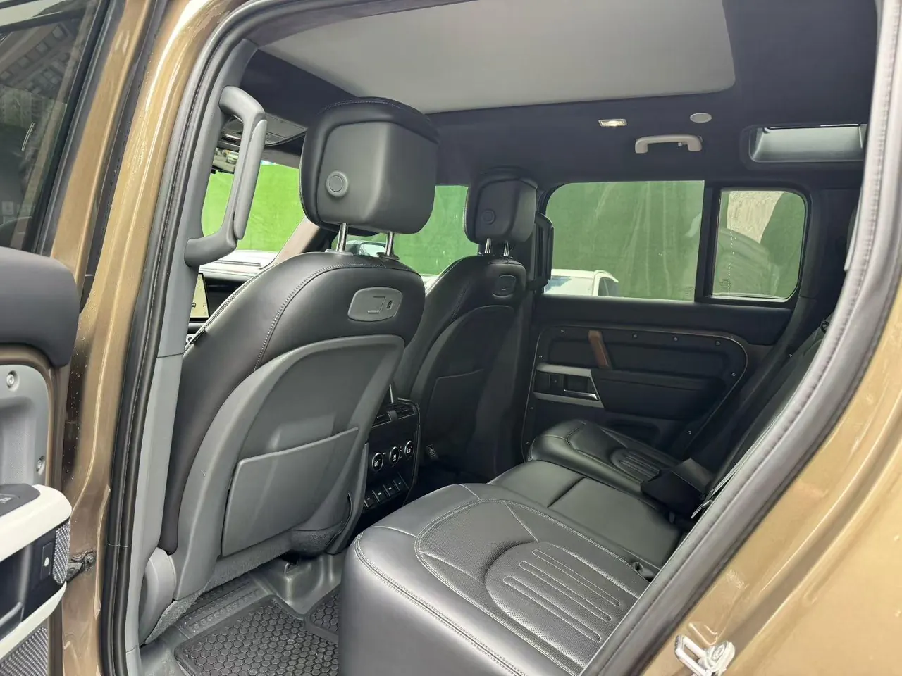 Land Rover Guard (Imported) 2020 Guard 110 3.0T P400 HSE Automatic Gear 4