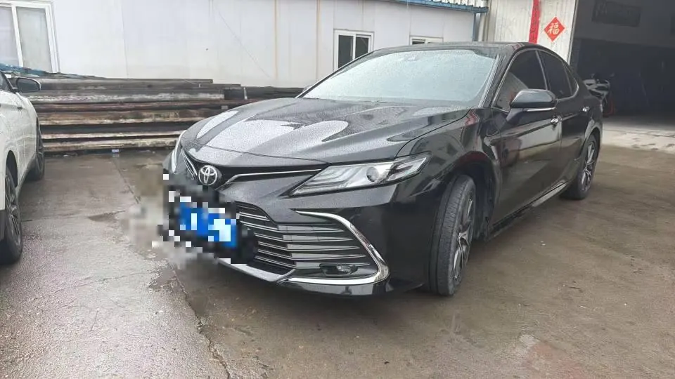 Open image lightbox: Toyota 2021 Camry 2.5G Deluxe Edition Automatic Gear