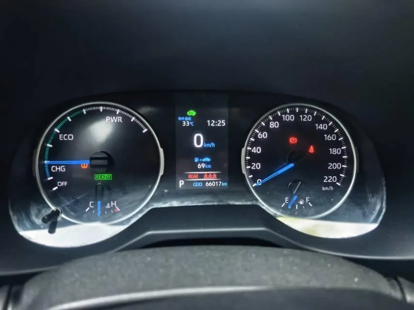 Toyota 2022 Weilanda Dual Engine 2.5 Stepless Two-Drive Leading Edition Automatic Gear 16