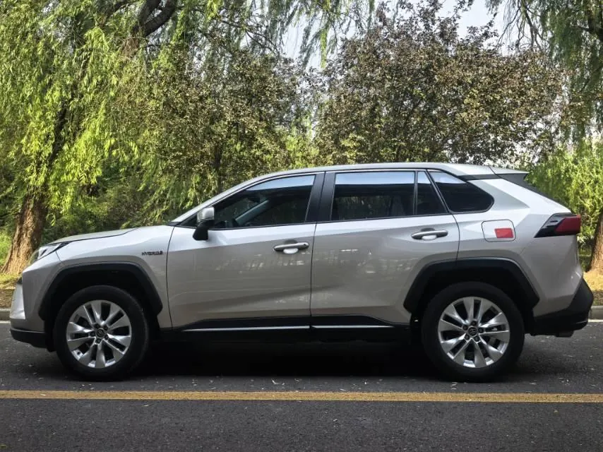 Toyota 2022 Weilanda Dual Engine 2.5 Stepless Two-Drive Leading Edition Automatic Gear 3