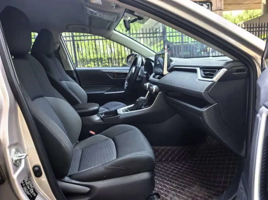 Toyota 2022 Weilanda Dual Engine 2.5 Stepless Two-Drive Leading Edition Automatic Gear 9