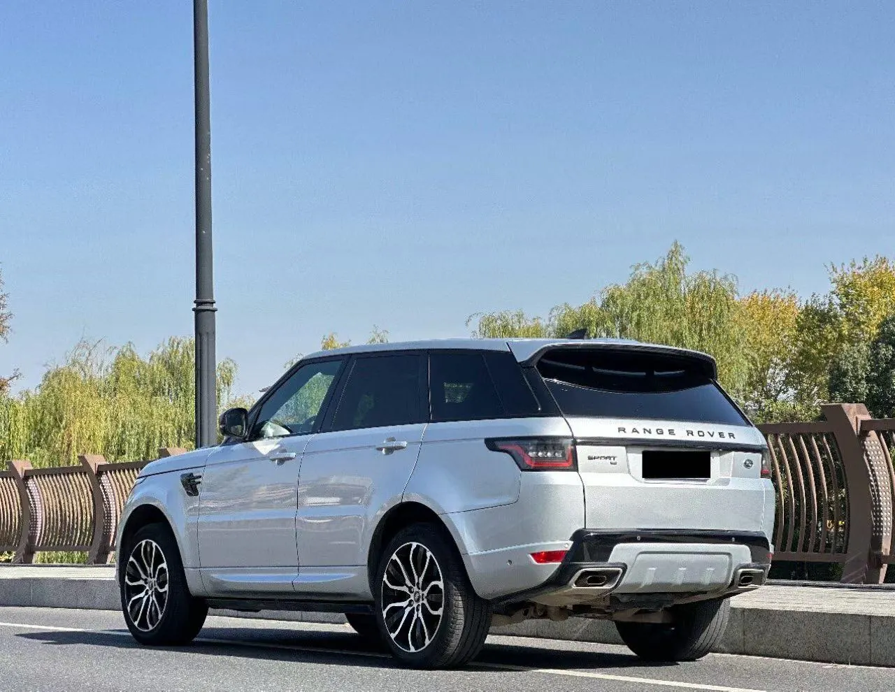 Land Rover Range Rover Sport Edition (Imported) 2021 Range Rover Sport Edition 48V 3.0T L6 Yao Black Edition Automatic Gear 3