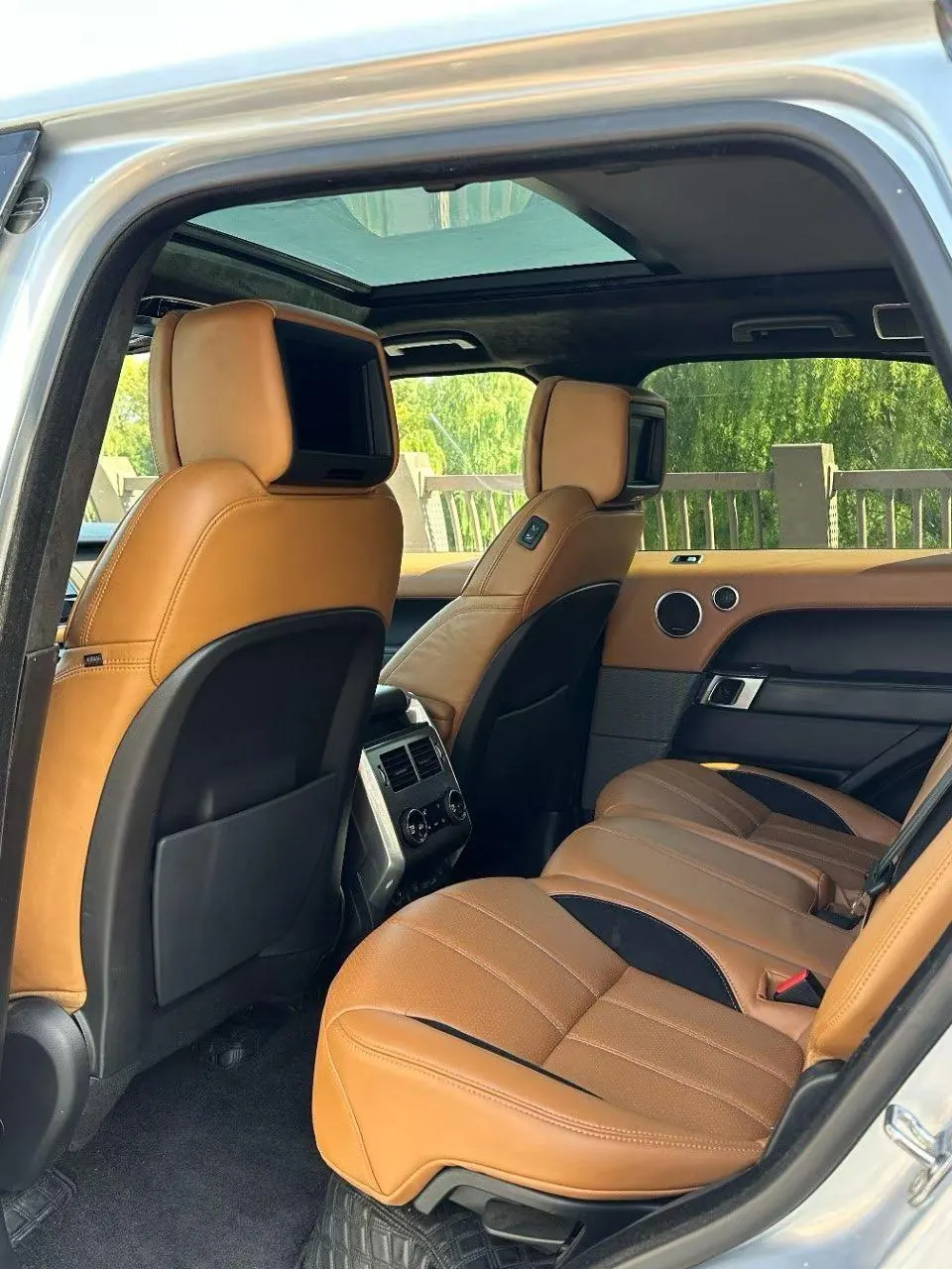 Land Rover Range Rover Sport Edition (Imported) 2021 Range Rover Sport Edition 48V 3.0T L6 Yao Black Edition Automatic Gear 6