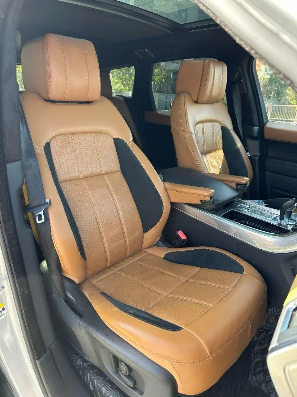 Land Rover Range Rover Sport Edition (Imported) 2021 Range Rover Sport Edition 48V 3.0T L6 Yao Black Edition Automatic Gear 7