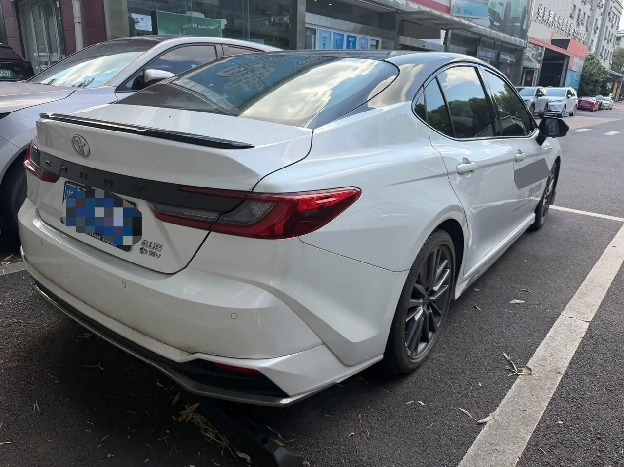Toyota 2024 Camry Dual Engine 2.0HGVP Stepless Deluxe Automatic Gear 4