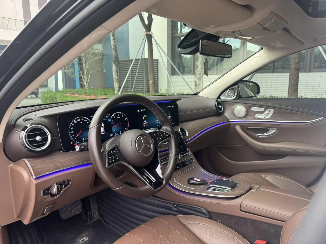 Mercedes Benz E Class 2021 E 300 L 2.0T Fashion (Modified) Automatic Gear 4
