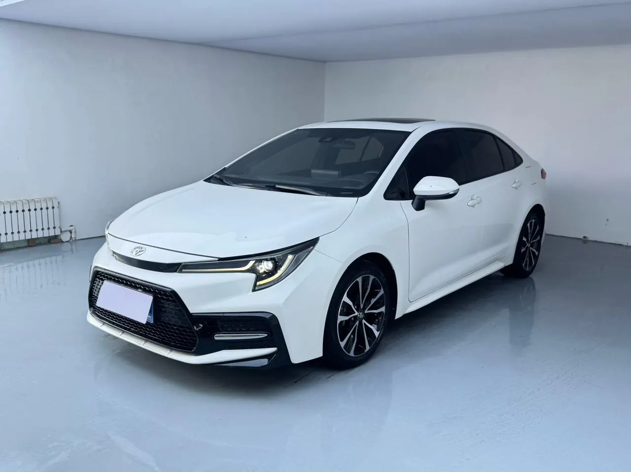 Open image lightbox: Toyota 2022 Lei Ling Shuangqing 1.8H Stepless Sports Edition Automatic Gear