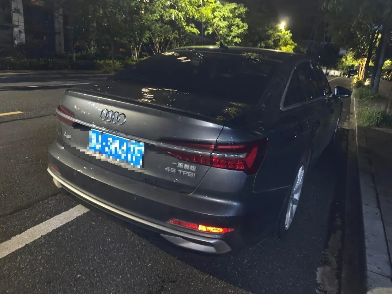 Audi 2022 A6L 2.0TFSI 45TFSI Selected Dynamic Automatic 3