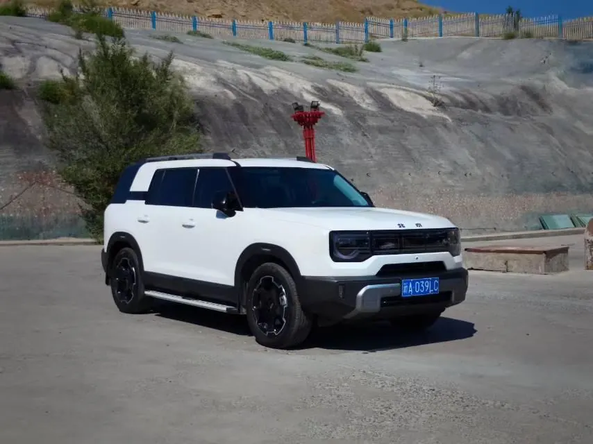 Beijing 2024 BJ30 1.5T Magic Nuclear Drive Automatic Gear 3