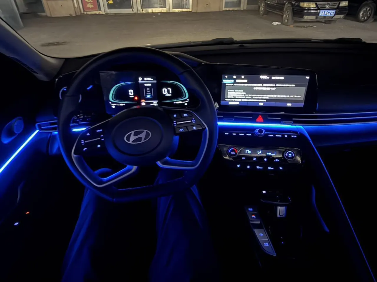 Hyundai 2023 Elantra -3-compartment 1.5 stepless LUX premium automatic gear 17