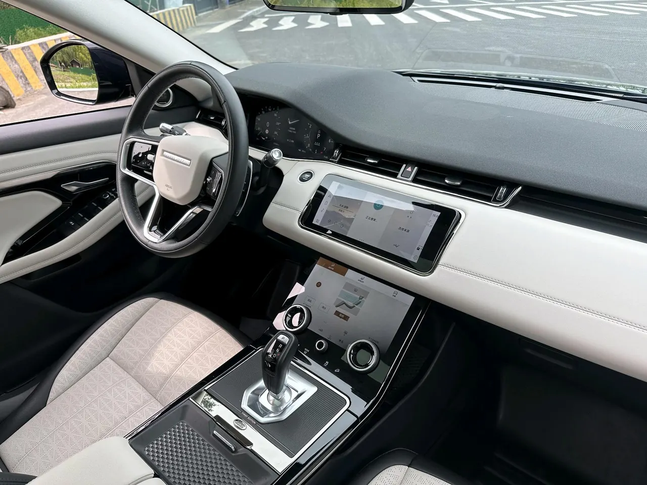 Land Rover 2021 Range Rover Aurora L 48V 2.0T 249PS R-Dynamic First edition First Edition Automatic Gear 15