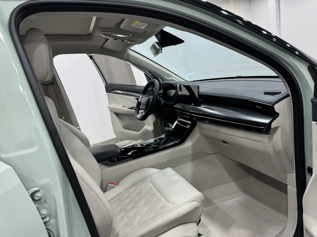 WuLing 2021 stars 1.5T stepless star obsidian version automatic gear 4