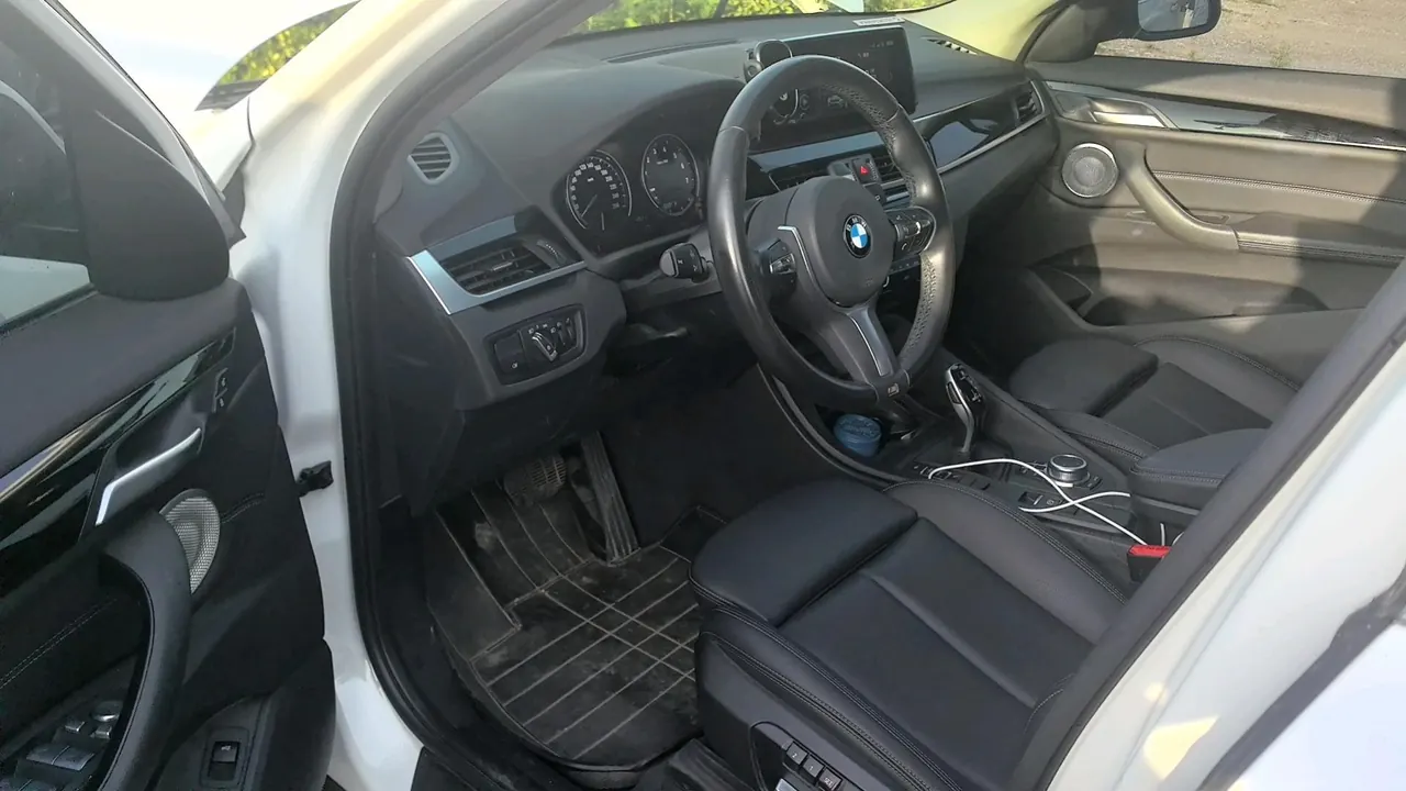 BMW 2021 X1 sDrive25Li 2.0T Leading Automatic Gear 3