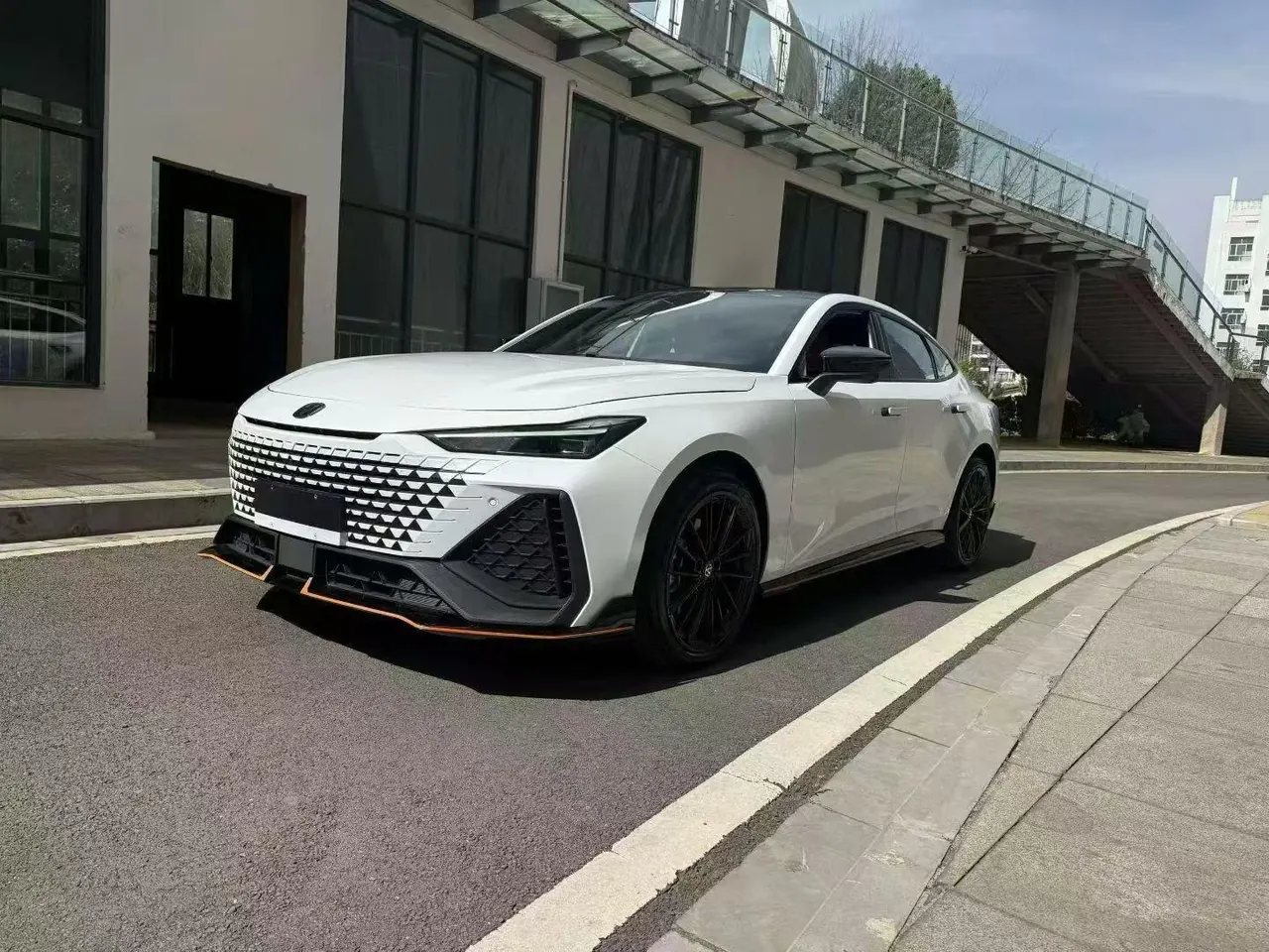 Open image lightbox: ChangAn 2024 UNI-V 2.0T High Energy Edition Automatic Gear