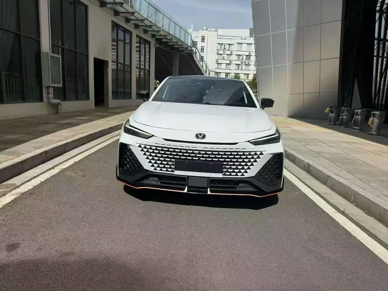 ChangAn 2024 UNI-V 2.0T High Energy Edition Automatic Gear 2