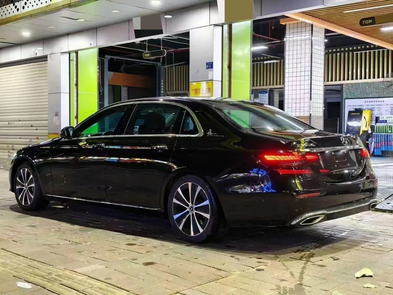 Mercedes Benz Class E New Energy 2022 E 350 e L 2.0T (Change 2) Automatic Gear 5