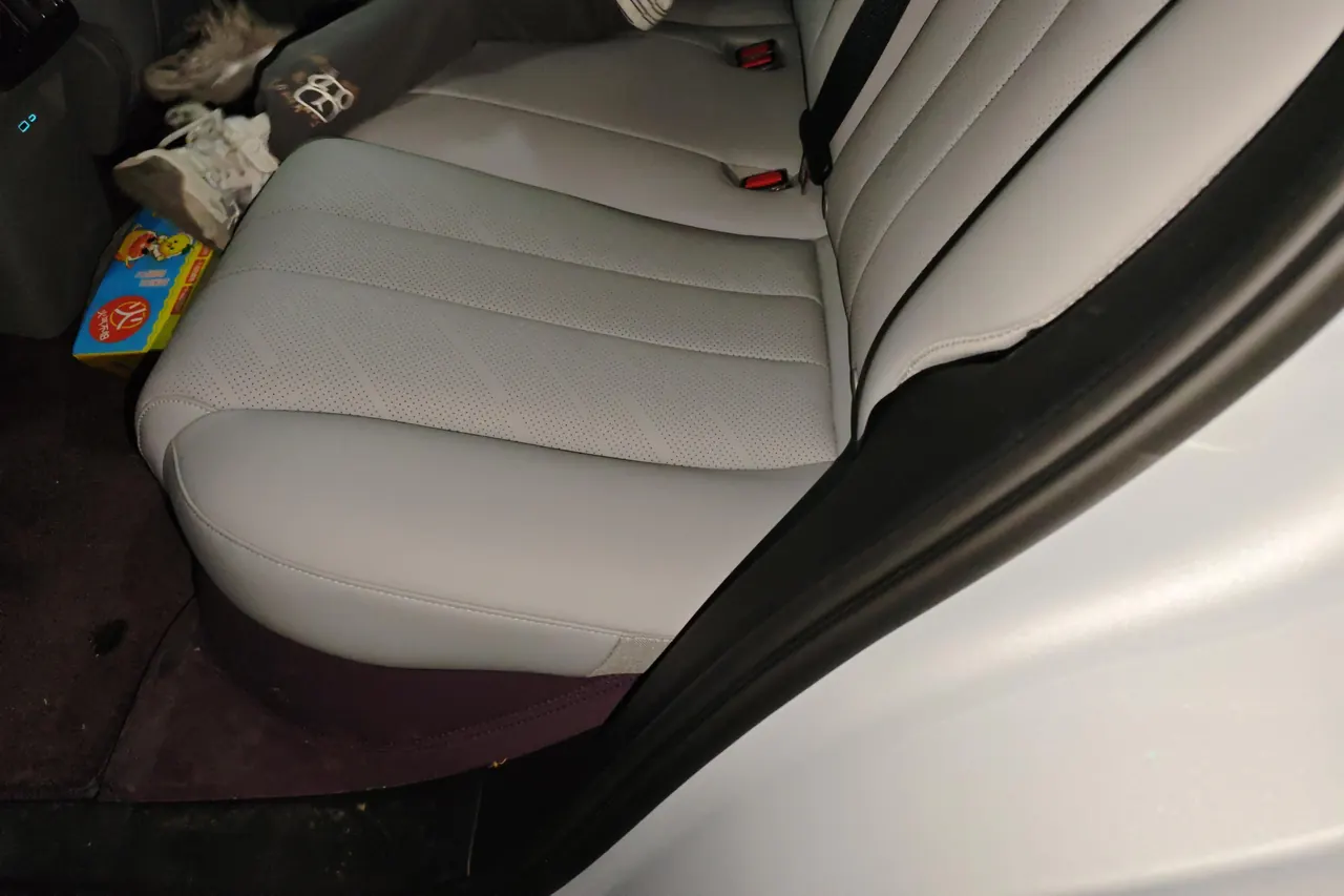 BYD 2026 Song Ultra EV 710KM Exceed Automatic Transmission 3