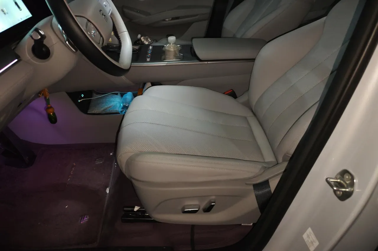 BYD 2026 Song Ultra EV 710KM Exceed Automatic Transmission 5