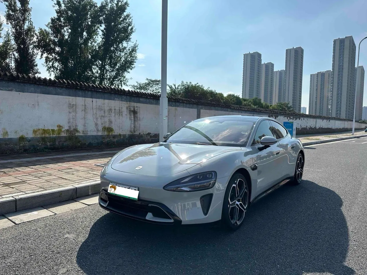 打开图片灯箱:MI 2024 SU 7 700km Rear Drive Long Endurance Smart Driving Edition Automatic Gear