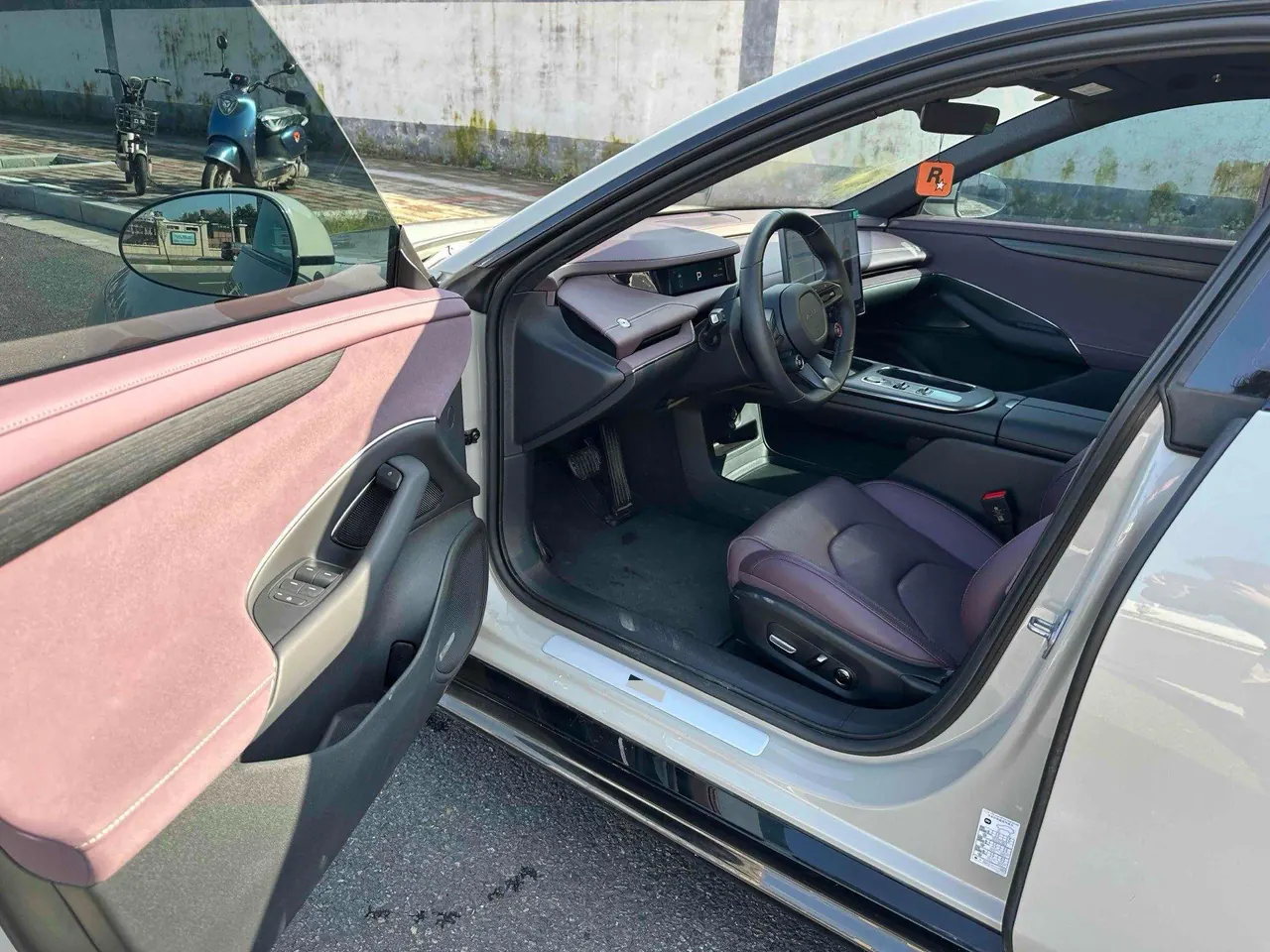 MI 2024 SU 7 700km Rear Drive Long Endurance Smart Driving Edition Automatic Gear 4