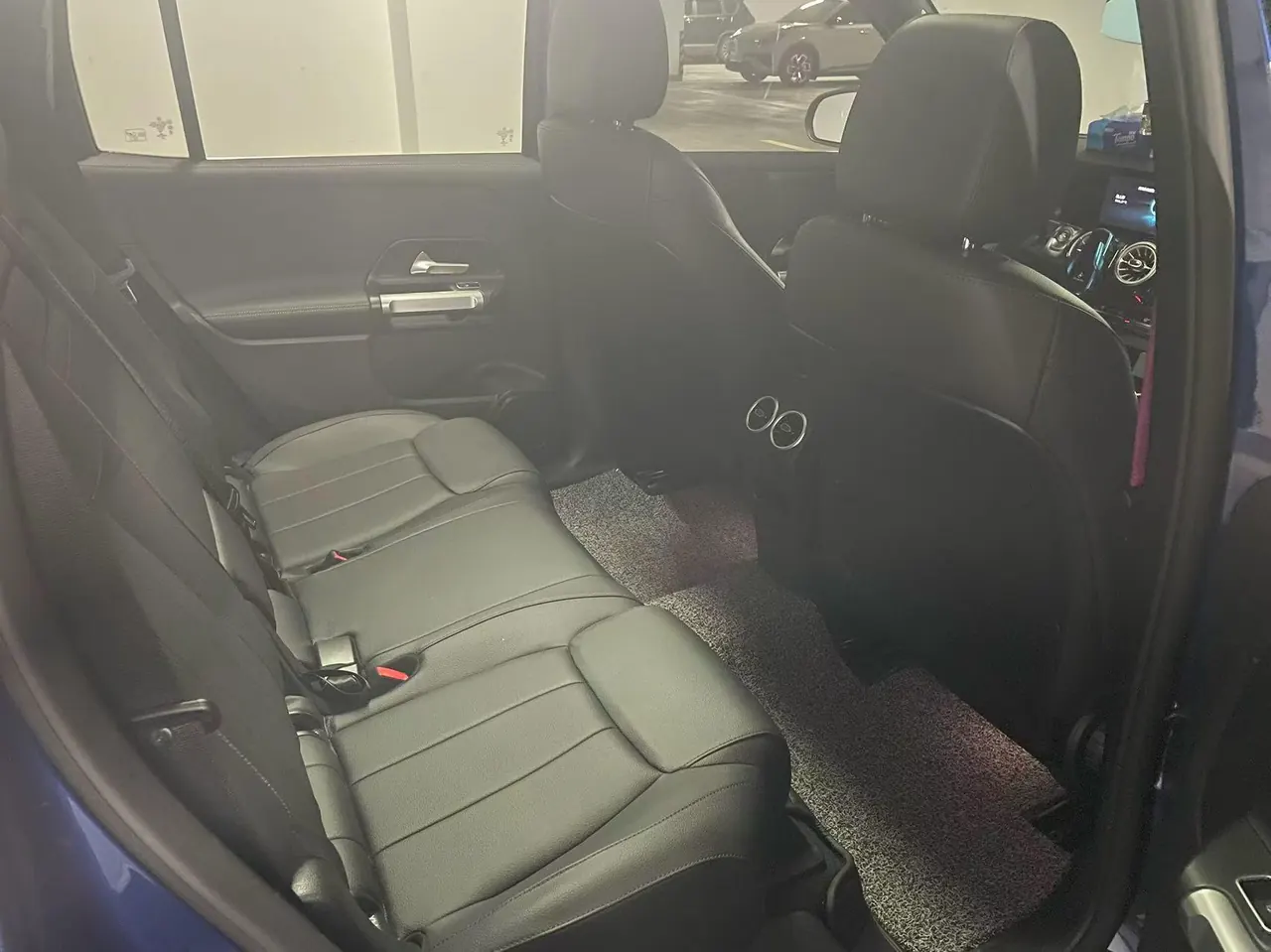 Mercedes Benz 2022 GLB 220 2.0T Dynamic Automatic 2