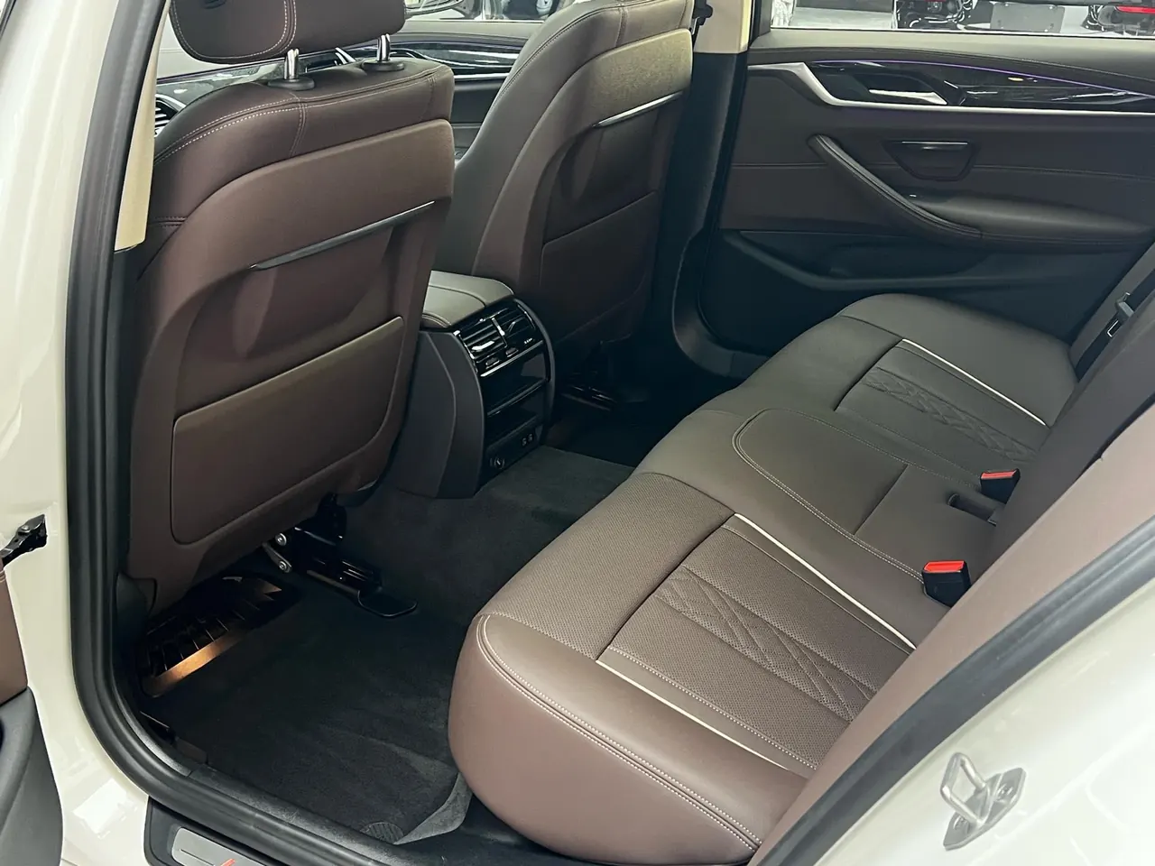 BMW 5 Series 2021 525Li 2.0T Luxury Suit Automatic Gear 10