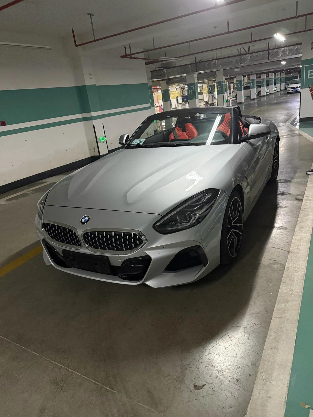 Открыть галерею: BMW Z4 (Imported) 2022 Z4 sDrive25i 2.0T M Sports Obsidian Night Suit Automatic Gear
